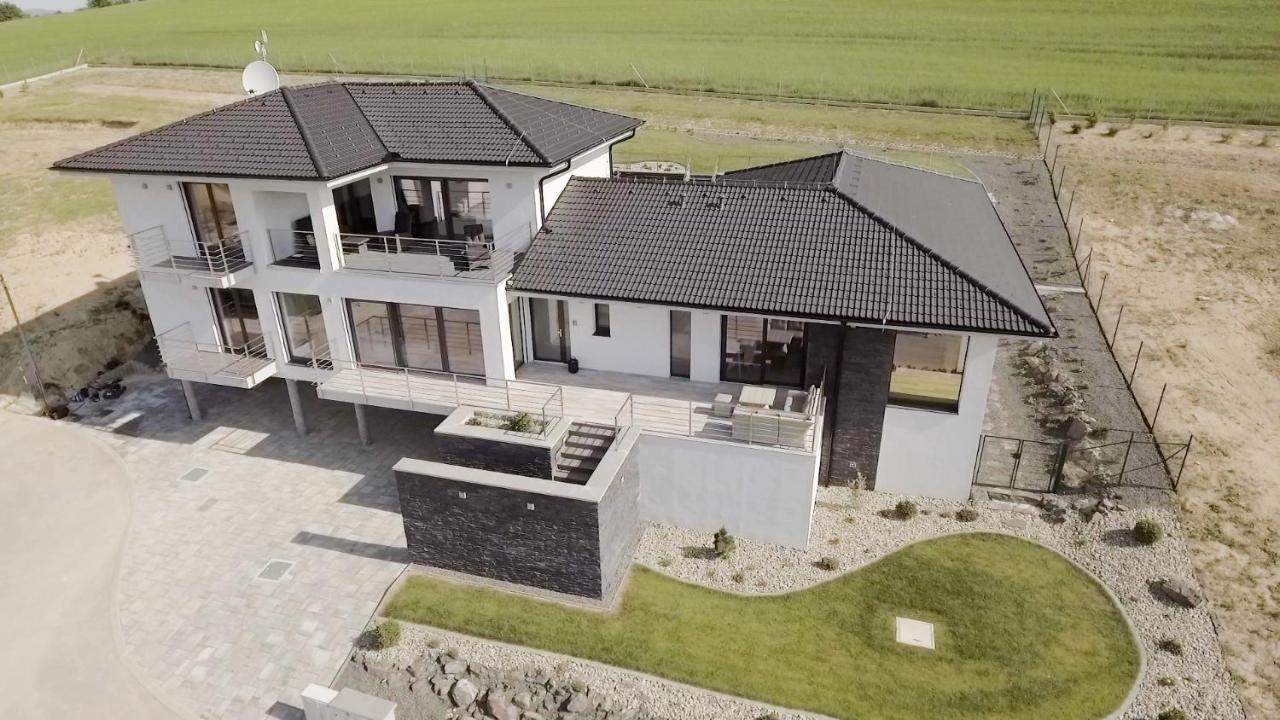 Luxury Villa Moraván Kültér fotó