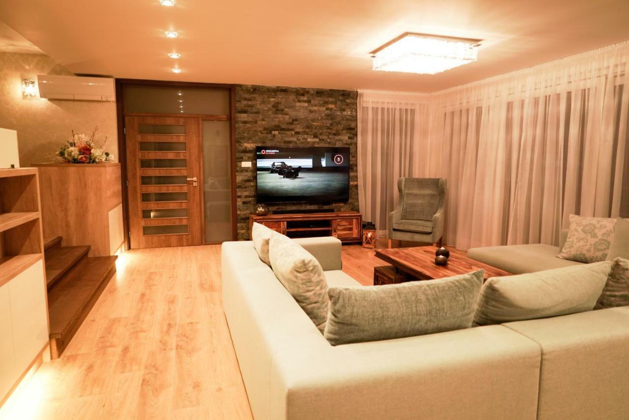 Luxury Villa Moraván Kültér fotó